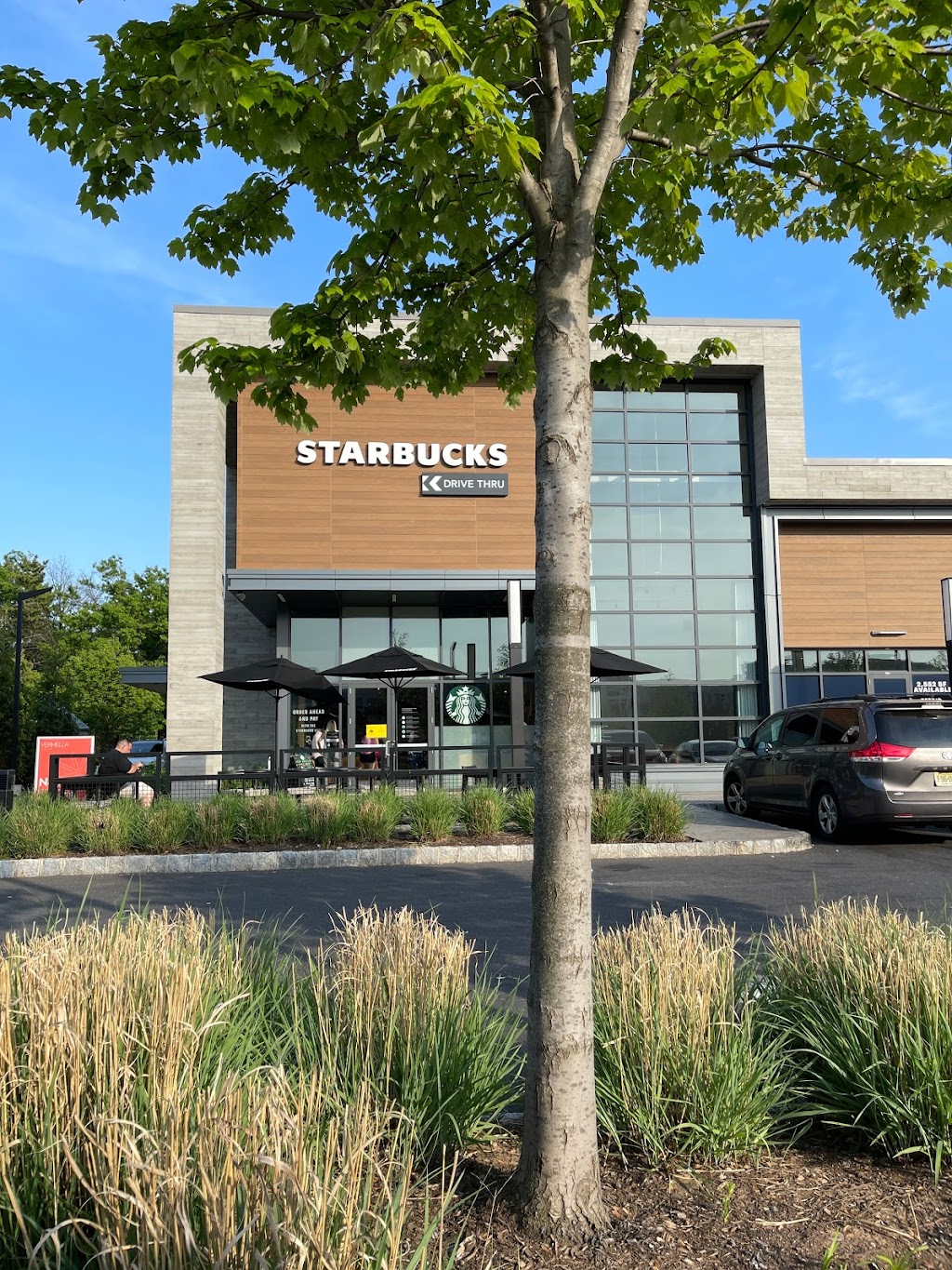 Starbucks | 1011 Morris Ave, Union, NJ 07083, USA | Phone: (732) 404-7805