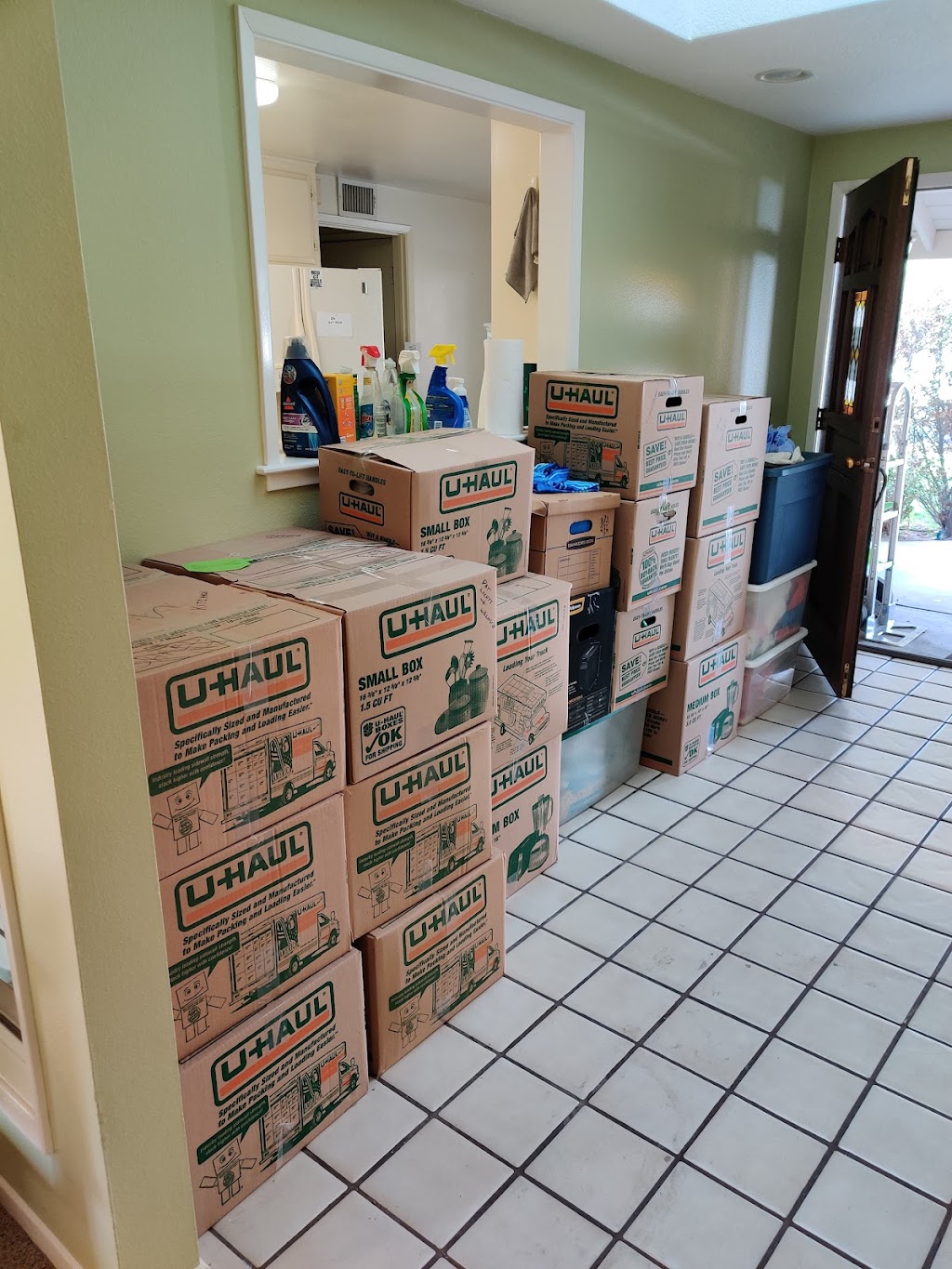 Costa Mesa Moving Co., Inc. | 2614 Oak St, Santa Ana, CA 92707, USA | Phone: (714) 241-1673