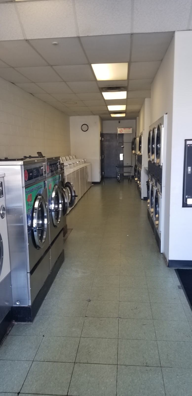 Detroit Dover Laundromat | 27319 Detroit Rd, Westlake, OH 44145, USA | Phone: (216) 264-0365