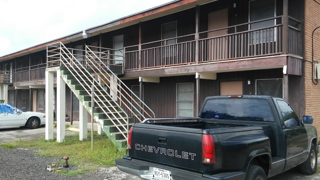 Villa Corral Apts. | 410 W Corral Ave, Kingsville, TX 78363, USA | Phone: (361) 228-4549