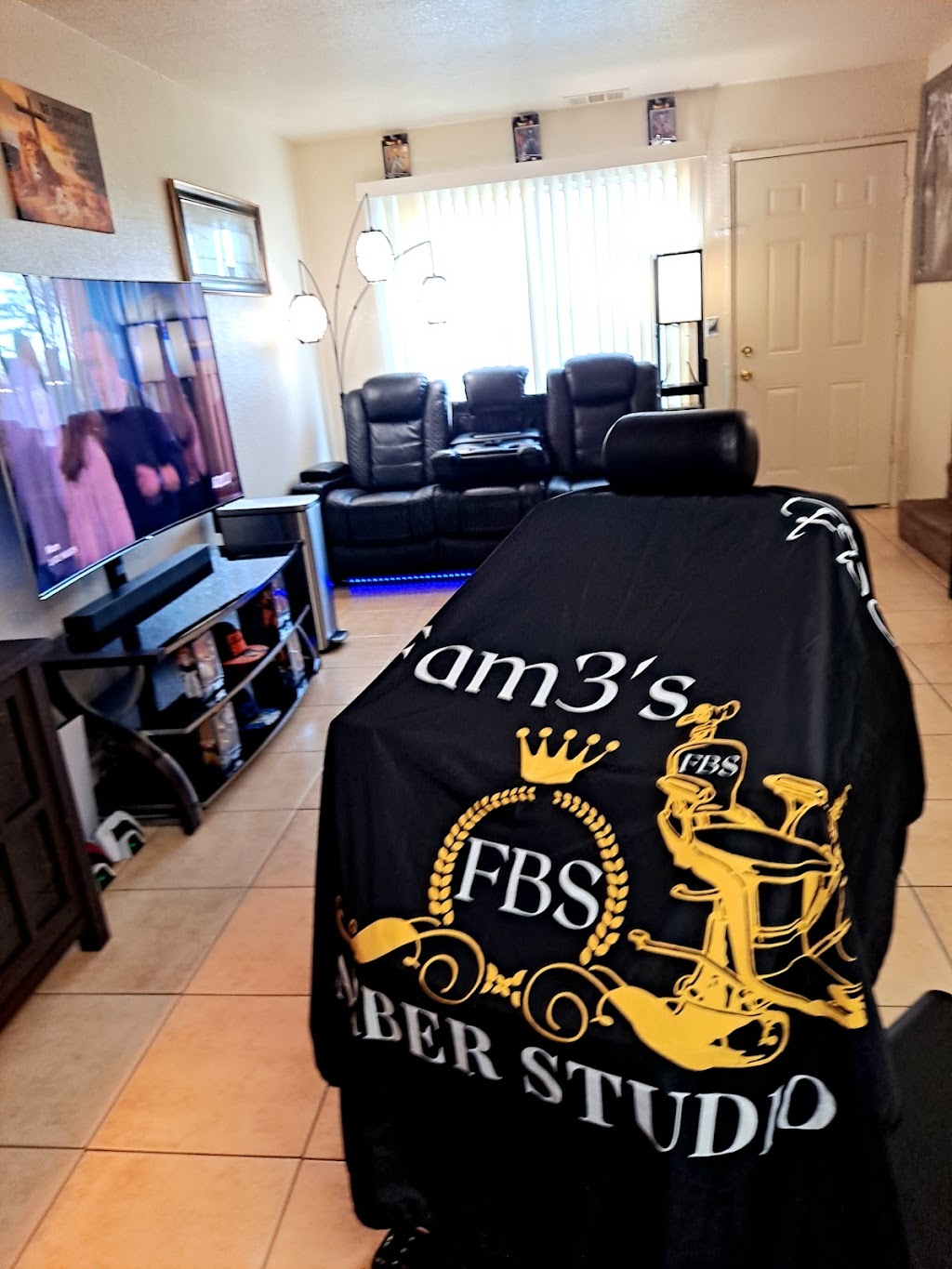 Fam3s Private Barber Studio | 15871 Rancherias Rd, Apple Valley, CA 92307, USA | Phone: (760) 905-8655