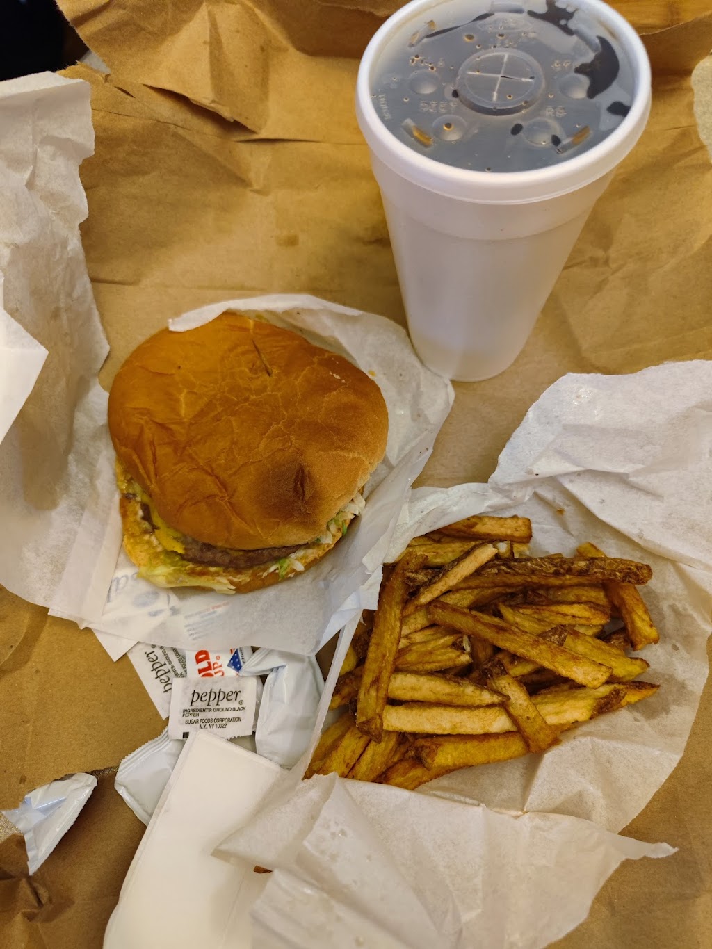 Happy Burger | 215 N Mission St, Sapulpa, OK 74066, USA | Phone: (918) 224-7750