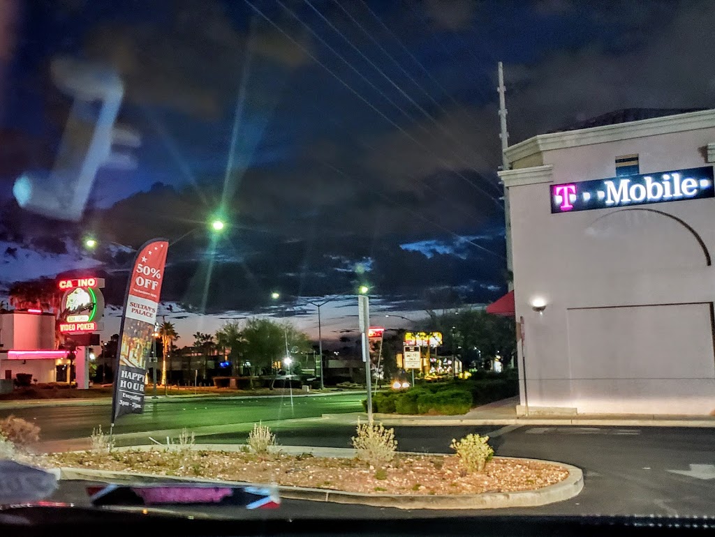 West Sahara Promenade | 8125 W Sahara Ave, Las Vegas, NV 89117, USA | Phone: (702) 431-5500