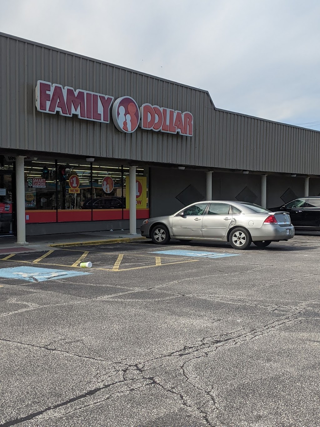 Family Dollar | 10409 W Pleasant Valley Rd, Parma, OH 44130, USA | Phone: (440) 253-2876