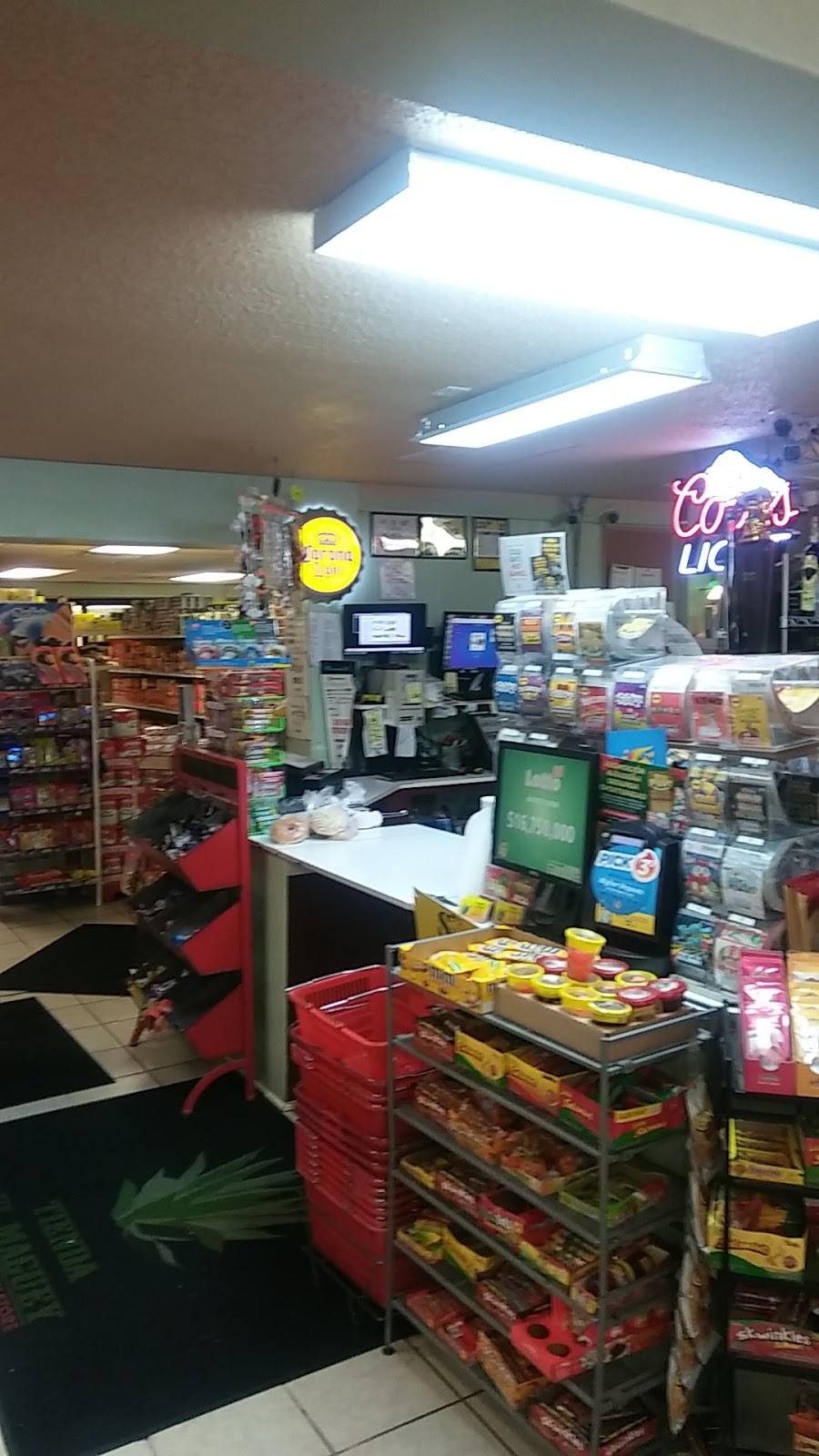 Tienda El Maguey | 8402 Collinsville Rd, Collinsville, IL 62234, USA | Phone: (618) 345-3042