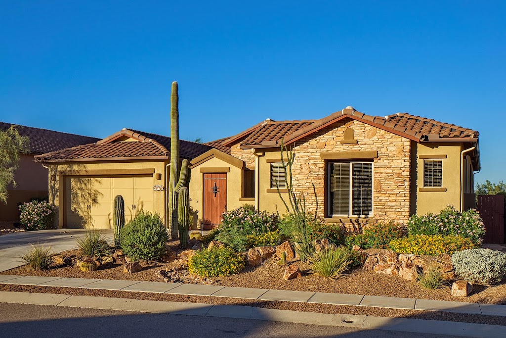 Hilary and Jay - Oro Valley Real Estate Agents- Long Realty | 8540 N Oracle Rd, Oro Valley, AZ 85704, USA | Phone: (520) 344-2237