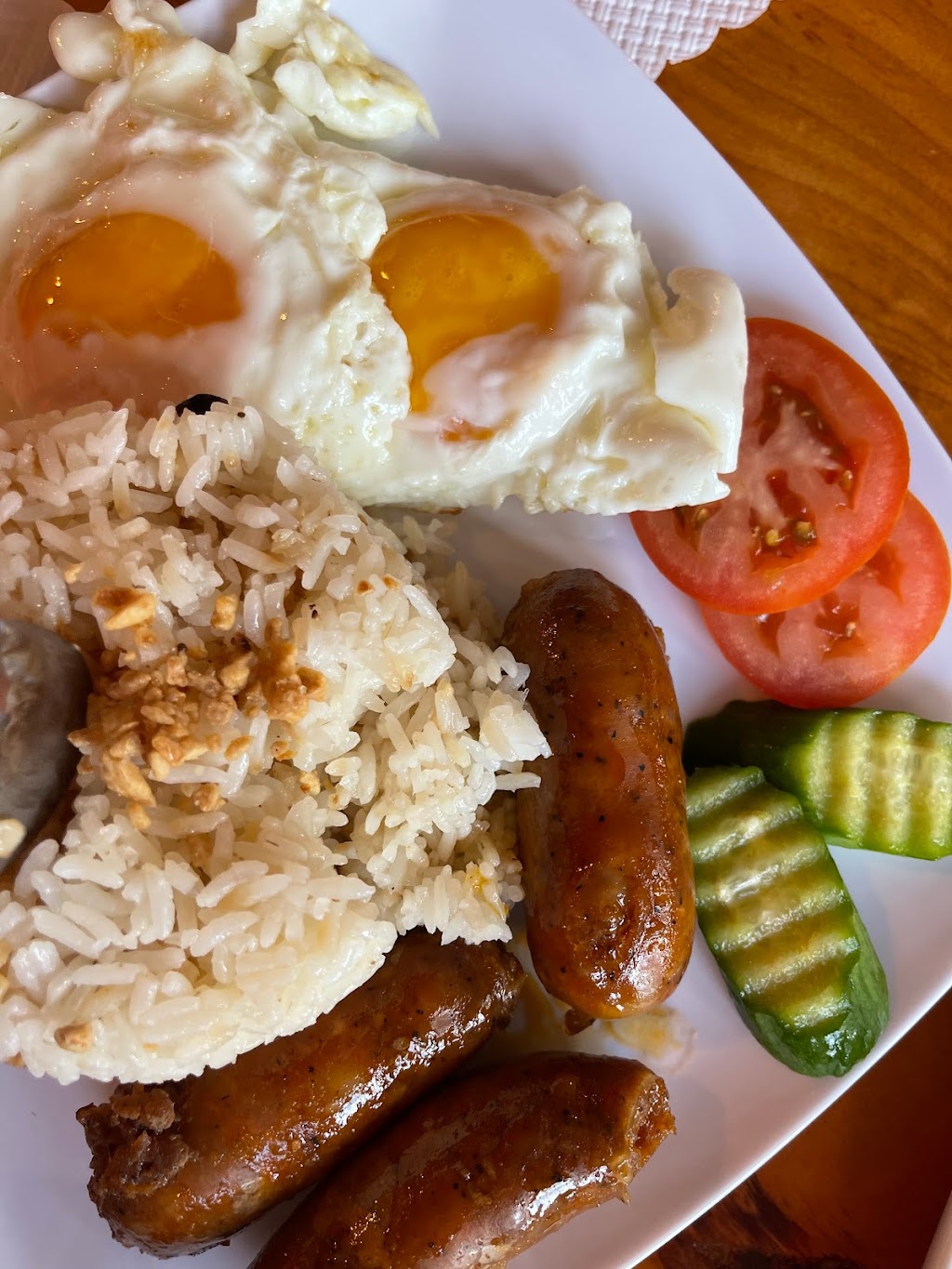 Hapag Bistro | 58 Vineyard Ave, Highland, NY 12528, USA | Phone: (845) 834-2379