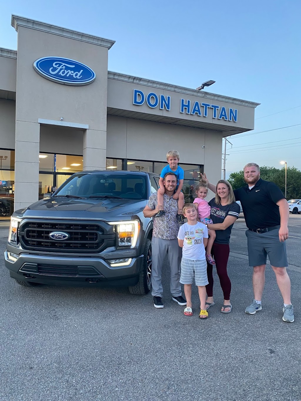 Don Hattan Ford | 10004 US-54, Augusta, KS 67010, USA | Phone: (316) 775-3673