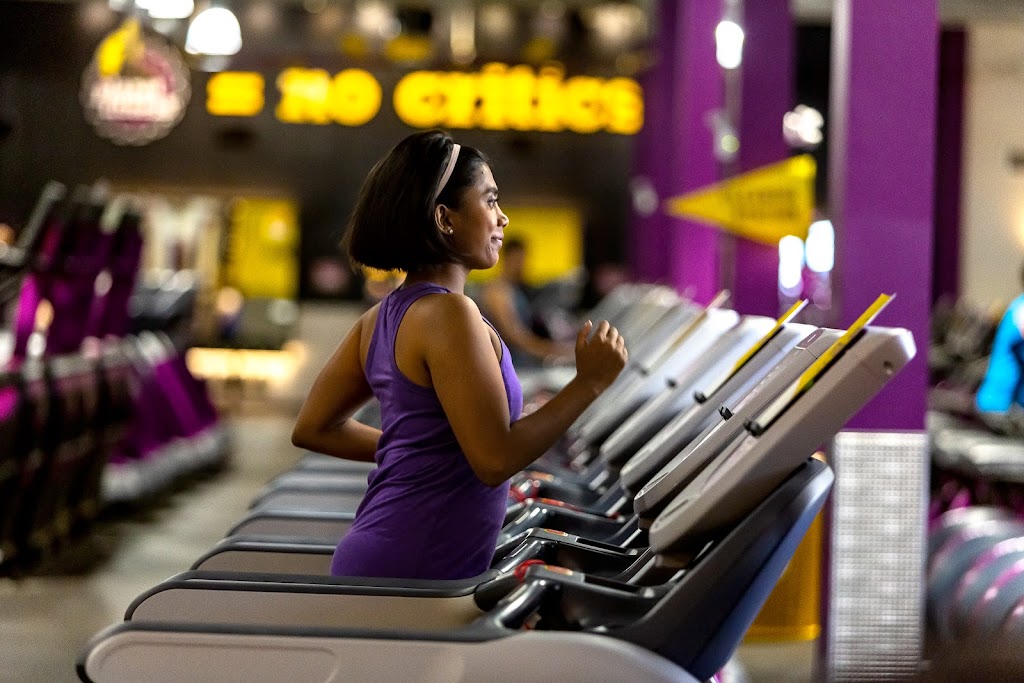Planet Fitness | 4800 Columbia Ave, Dallas, TX 75226, USA | Phone: (469) 324-5599