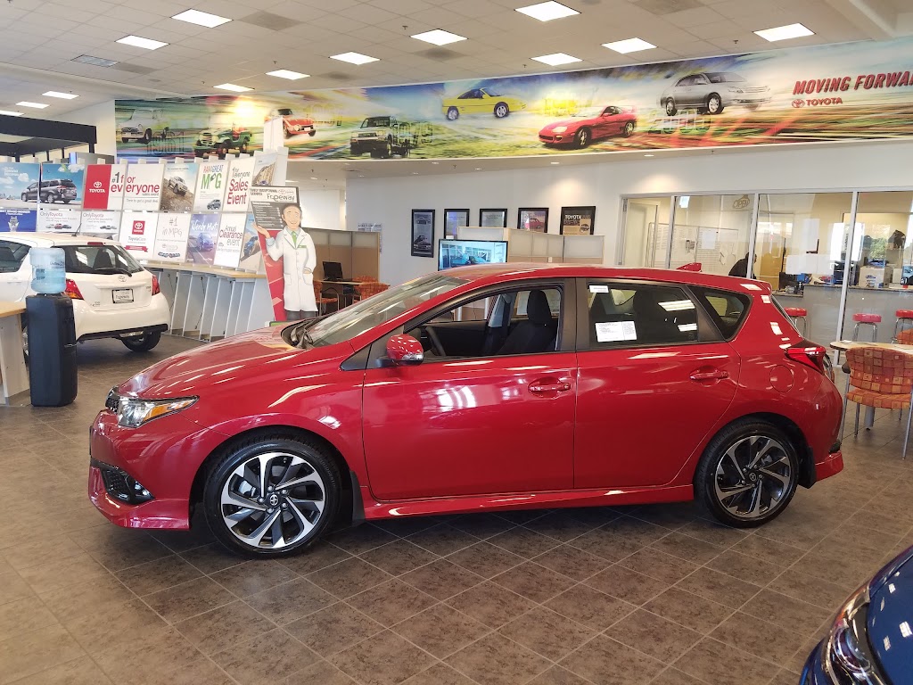 Freeway Toyota | 1835 Glendale Ave, Hanford, CA 93230, USA | Phone: (559) 772-4318