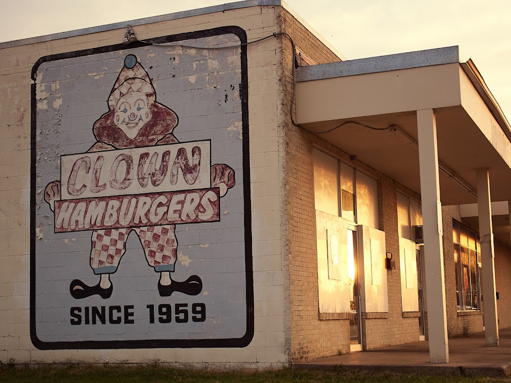 Clown Burger | 5020 Stanley Keller Rd, Haltom City, TX 76117, USA | Phone: (817) 298-1477