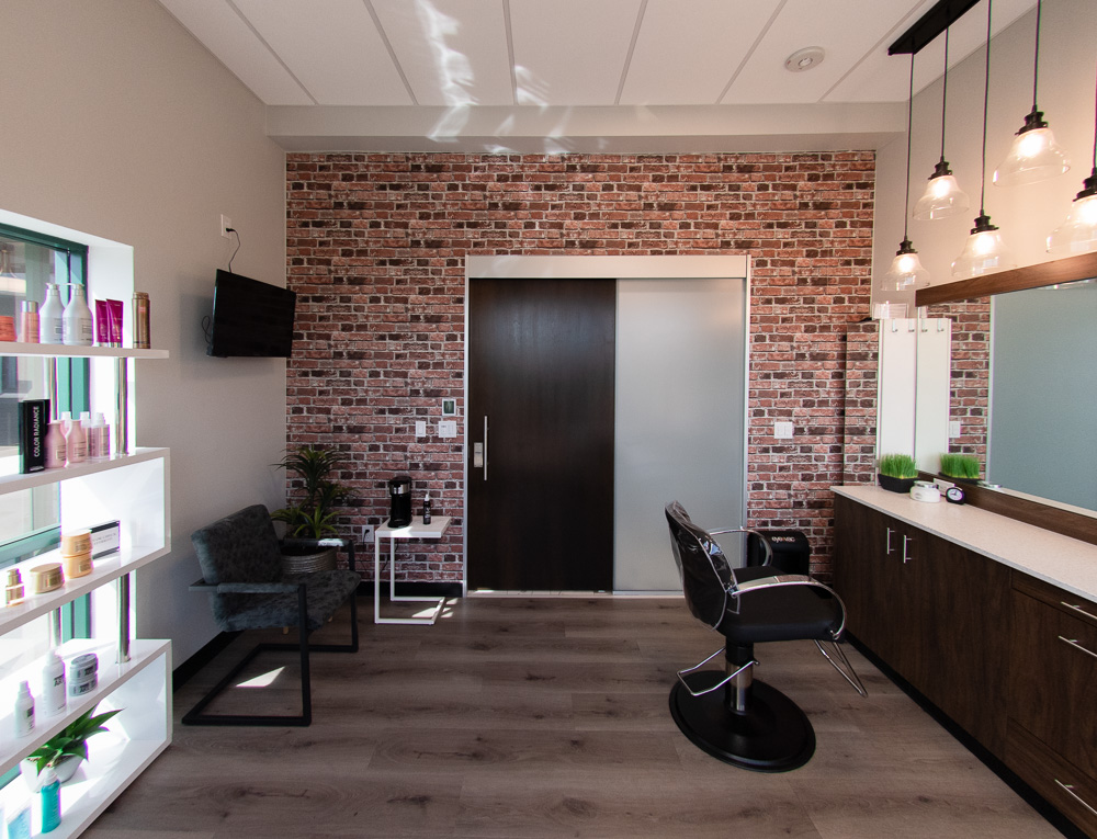 Salon Plaza of Scottsdale | 7077 E Bell Rd Suite 200, Scottsdale, AZ 85254, USA | Phone: (602) 264-0043