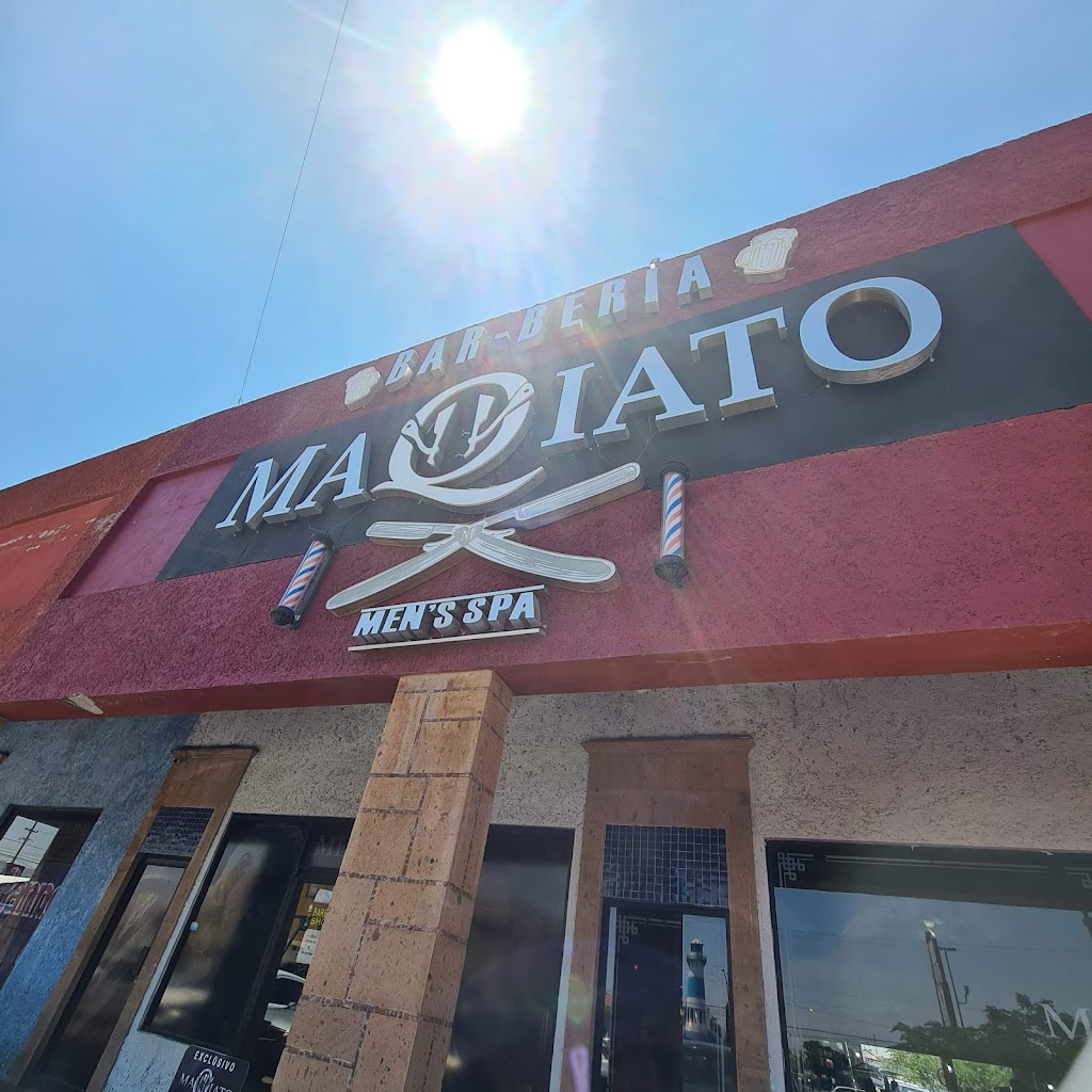 MaQiato Bar-bería Mens Spa | Av. Ejército Nacional 6220-Loc-10, Misiones del Portal, 32600 Cd Juárez, Chih., Mexico | Phone: 656 326 0857