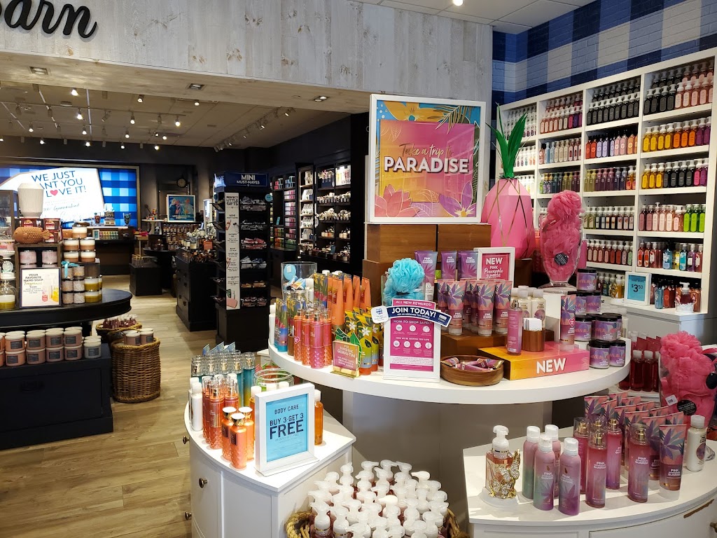 Bath & Body Works | 5446 New Hope Commons Dr, Durham, NC 27707, USA | Phone: (919) 768-4562