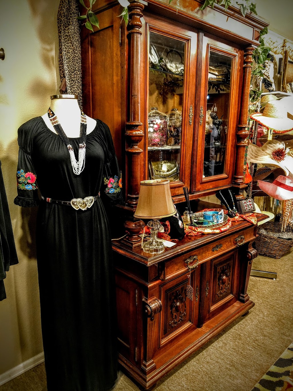 Heartland Boutique | 225 E Main St, Florence, CO 81226, USA | Phone: (719) 784-7620