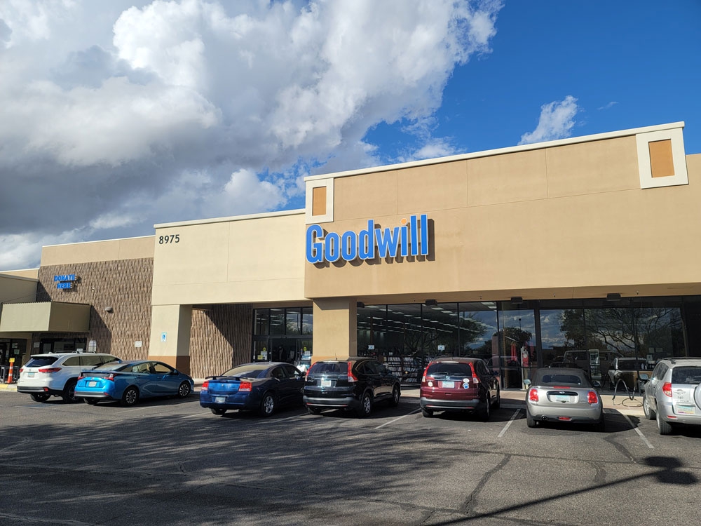 Goodwill Thrift Store and Donation Center | 8963 E Tanque Verde Rd, Tucson, AZ 85749, USA | Phone: (520) 396-1389