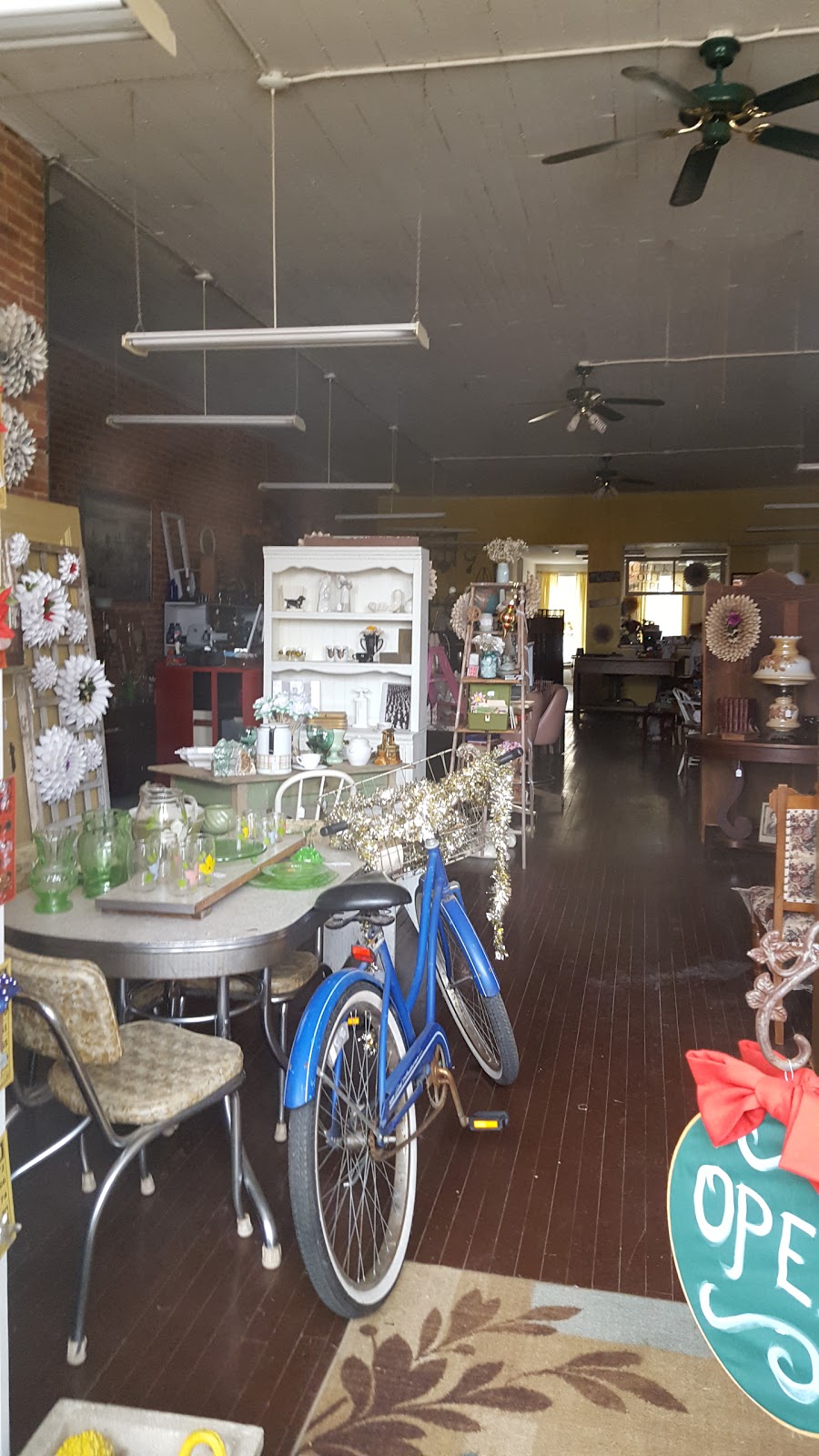 CK Antiques and Restoration | 141 Riley St, Dundee, MI 48131, USA | Phone: (734) 747-1318
