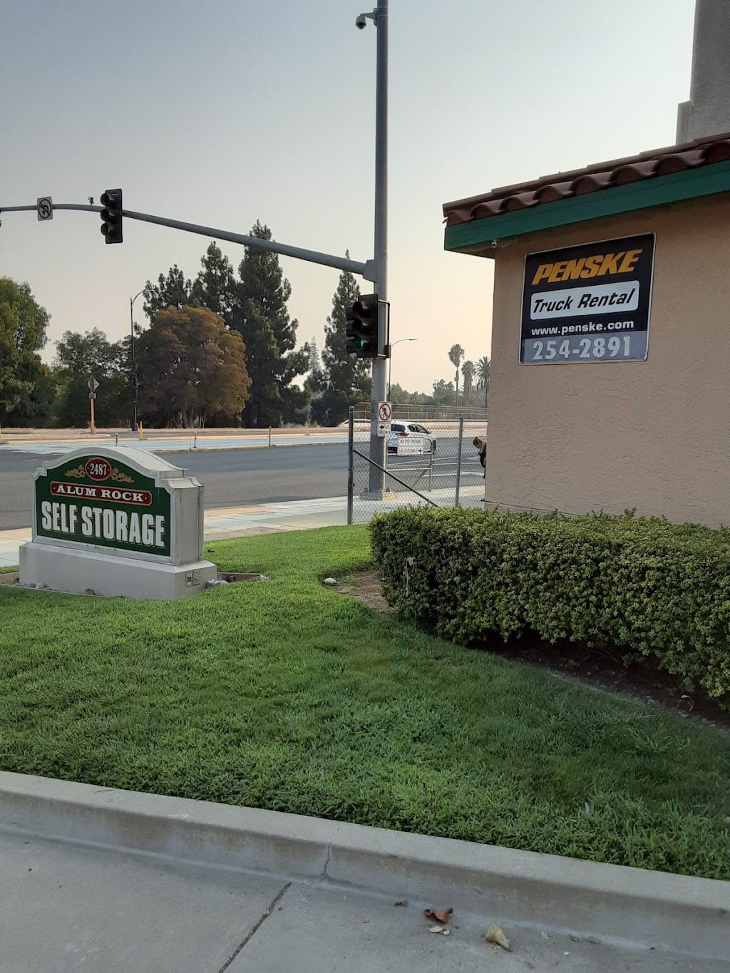 Alum Rock Self Storage | 2487 Alum Rock Ave, San Jose, CA 95116, USA | Phone: (408) 929-0995