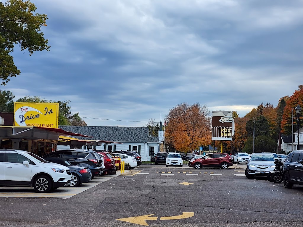 The Drive In Restaurant | 572 Bench St, Taylors Falls, MN 55084 | Phone: (651) 465-7831