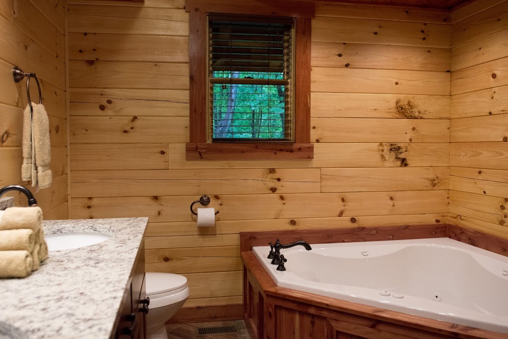 Redwood Lodge | 11921 Woodland Ridge Rd, Rockbridge, OH 43149, USA | Phone: (740) 500-4453