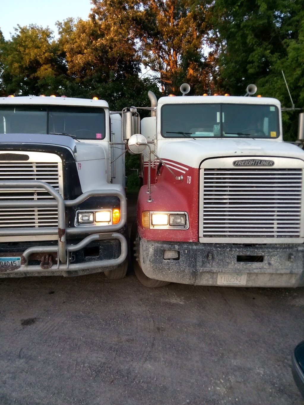 Willis Trucking | 21601 John Deere Ln, Rogers, MN 55374, USA | Phone: (763) 428-8786