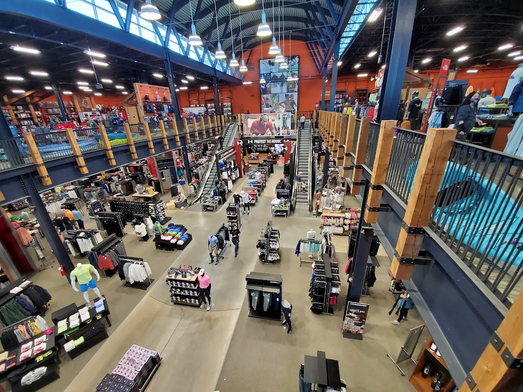 DICKS Sporting Goods | 44225 W 12 Mile Rd, Novi, MI 48377, USA | Phone: (248) 596-3400