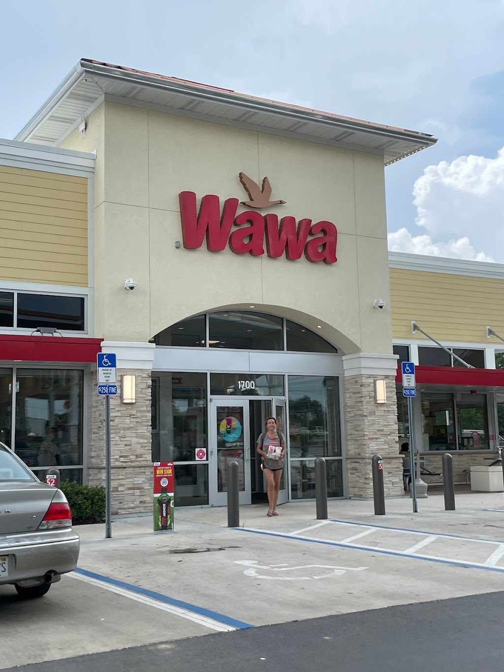 Wawa | 1700 S Woodland Blvd, DeLand, FL 32720, USA | Phone: (610) 358-8000