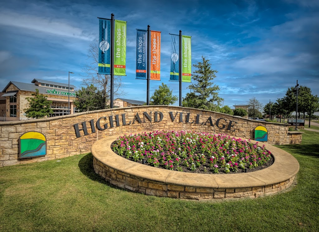 The Shops at Highland Village | 1701 Shoal Creek, Highland Village, TX 75077, USA | Phone: (972) 317-7500