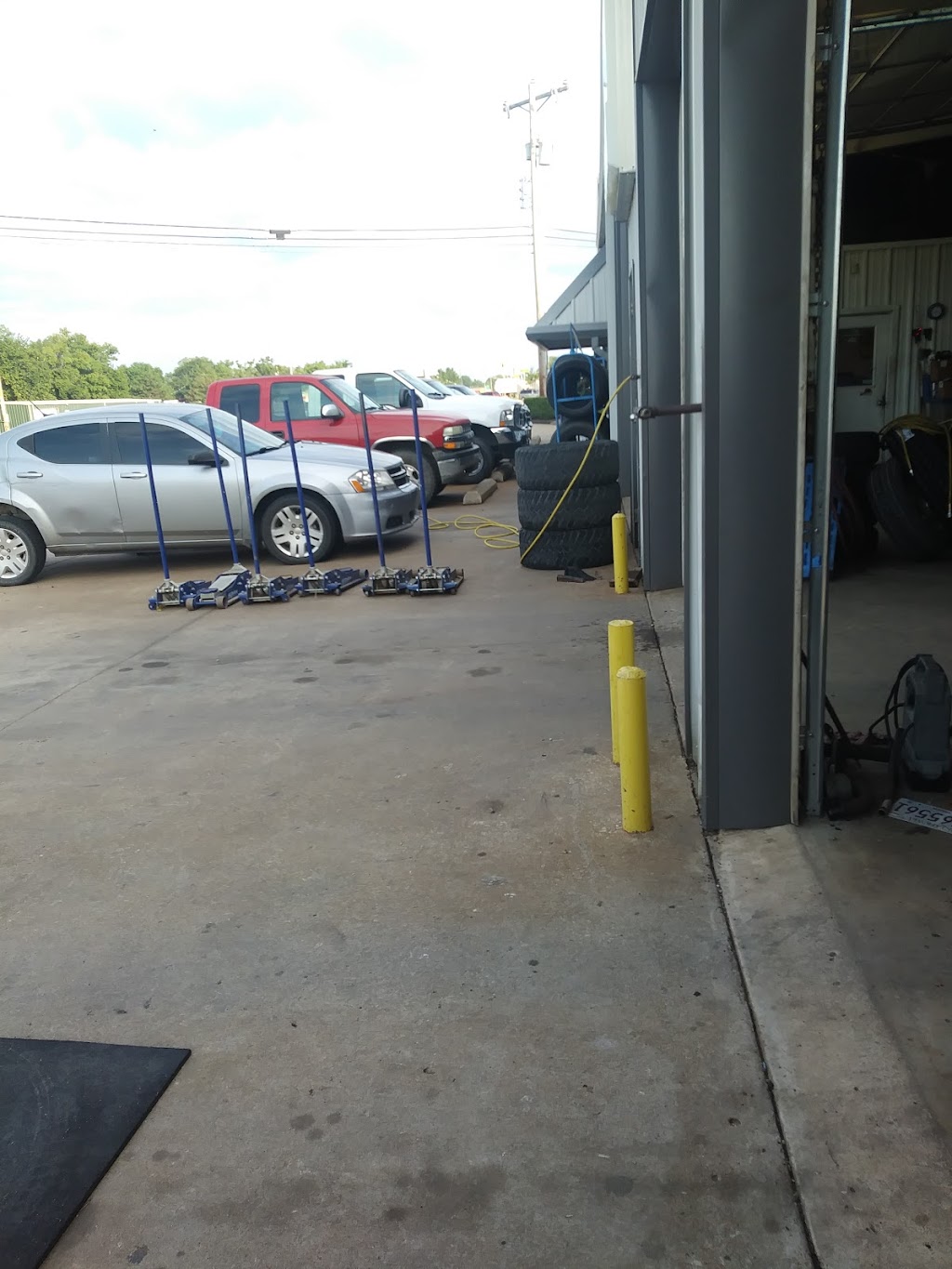 Joes Auto Sales | 210 N Broadway, Haskell, OK 74436, USA | Phone: (918) 482-5291