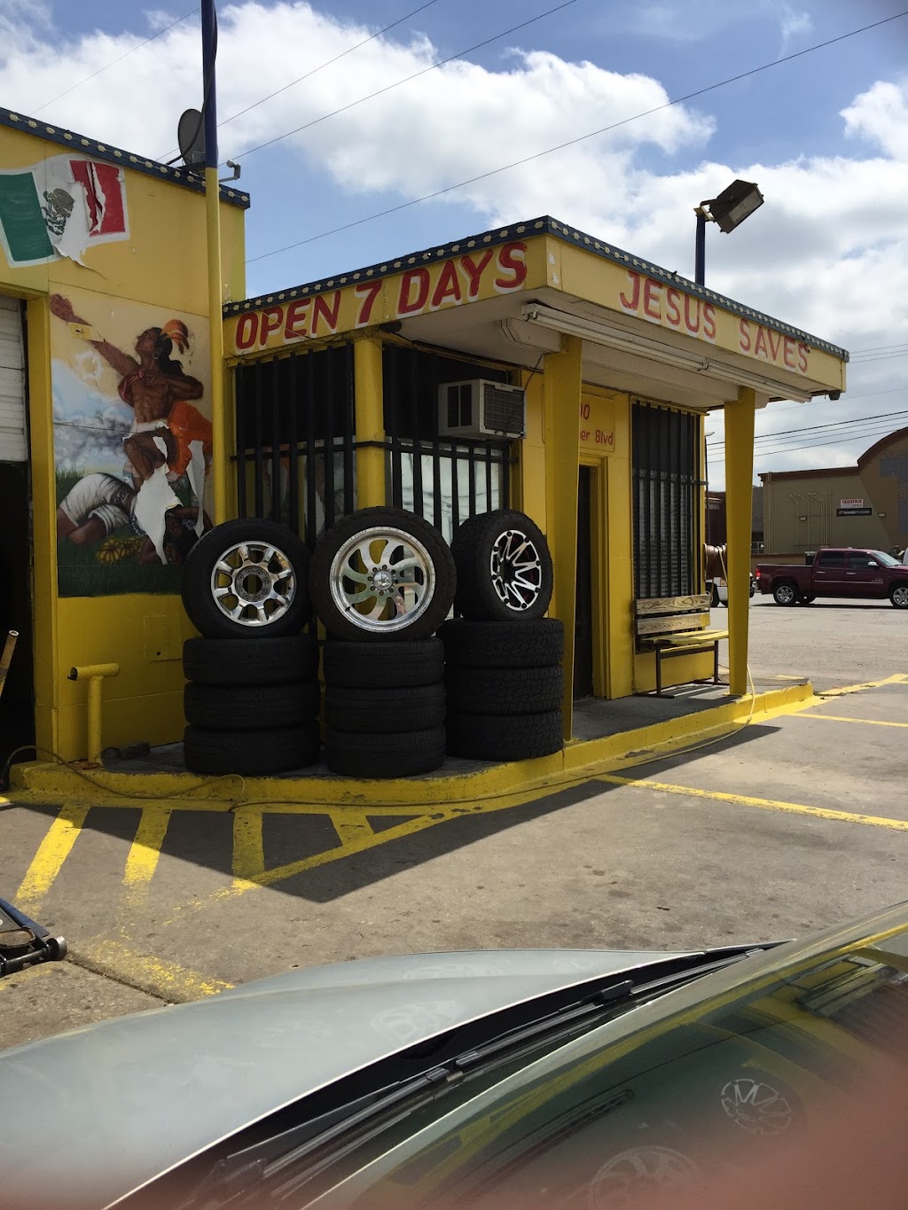 Leals Tire Shop | 500 Buckner Blvd, Dallas, TX 75217, USA | Phone: (214) 391-8730