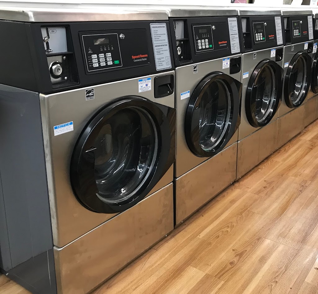 Buzzis Laundromat & Laundry Service1 | 526 Graham Rd, Cuyahoga Falls, OH 44221, USA | Phone: (330) 929-1702