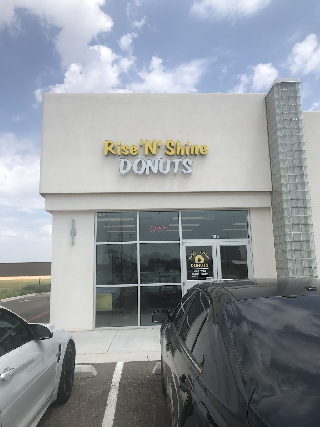 Rise N Shine Donuts | 602 Donald Preston Dr unit B 108, Wolfforth, TX 79382, USA | Phone: (806) 855-2014