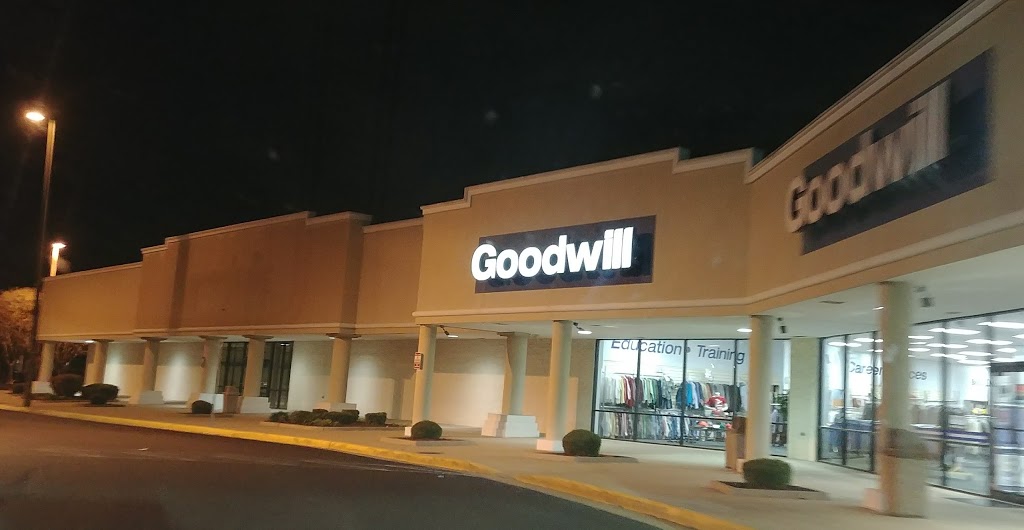 Goodwill Lynnhaven Retail Store | 600 S Lynnhaven Rd, Virginia Beach, VA 23452, USA | Phone: (757) 213-4474