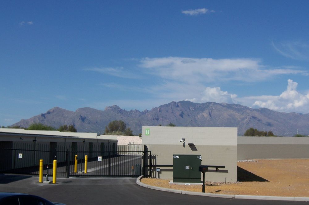 Silverbell Self Storage | 2720 N Silverbell Rd, Tucson, AZ 85745, USA | Phone: (520) 622-6333