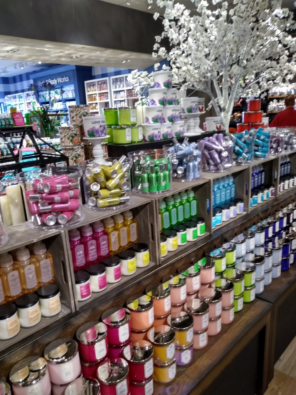 Bath & Body Works | 3025 Waldorf Market Pl, Waldorf, MD 20603, USA | Phone: (301) 374-2513