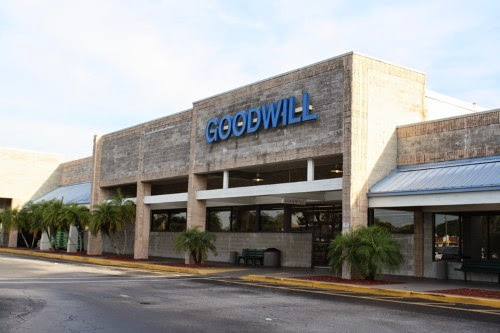 Goodwill Ruskin Sun Point Store | 3050 E College Ave, Ruskin, FL 33570, USA | Phone: (813) 645-3615