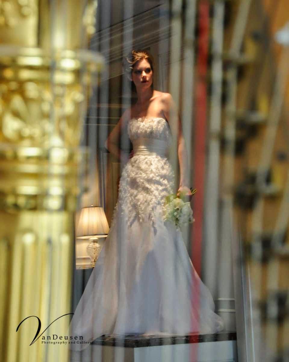 Lauras Couture Collection | 13010 Shawnee Mission Pkwy, Shawnee, KS 66216, USA | Phone: (913) 631-3010