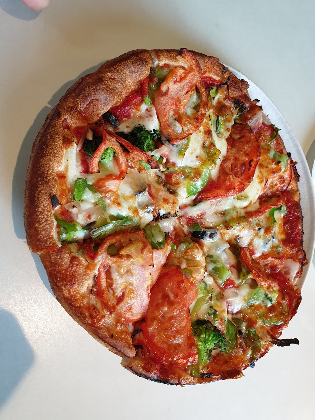 Concord New London Style Pizza | 71 Thoreau St, Concord, MA 01742, USA | Phone: (978) 369-7053