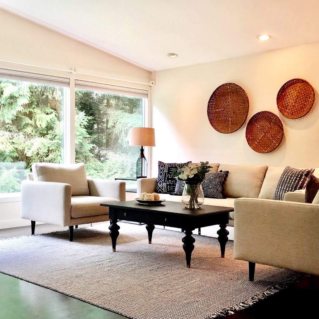 smith + montaperto home staging | 13024 Venice Loop NE, Bainbridge Island, WA 98110, USA | Phone: (206) 678-6130