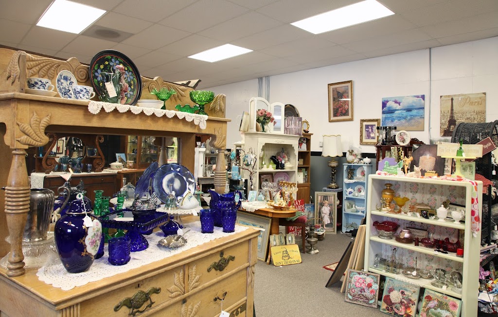 South End Antique Mall | 21128 Pacific Hwy E, Aurora, OR 97002, USA | Phone: (503) 678-5242