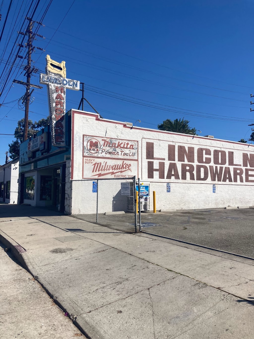 Lincoln Hardware | 1609 Lincoln Blvd, Venice, CA 90291, USA | Phone: (310) 821-1027