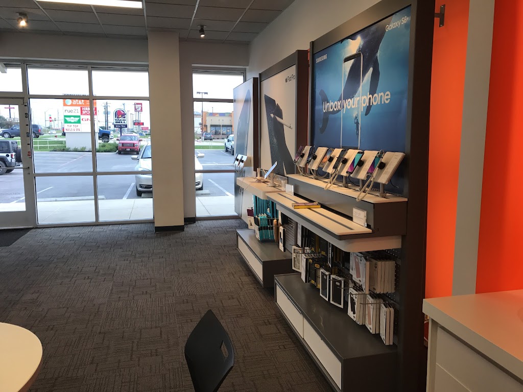 AT&T Store | 2044 W Oaklawn Rd #100, Pleasanton, TX 78064, USA | Phone: (830) 569-5606