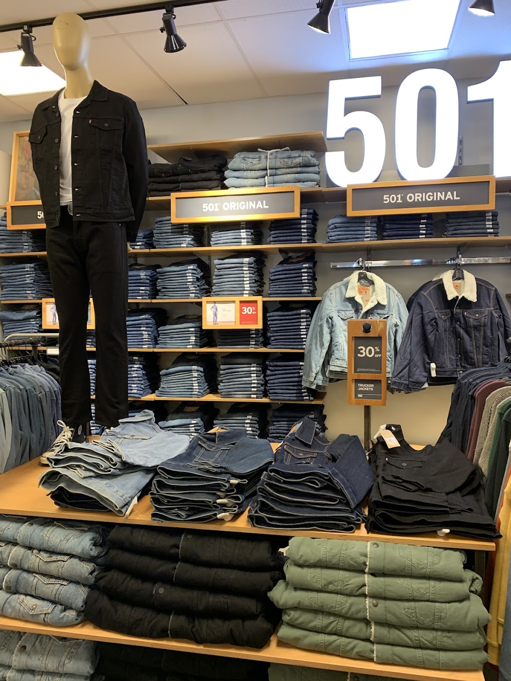 Levis Outlet Store | 5461 Factory Shops Blvd Suite- 845, Ellenton, FL 34222, USA | Phone: (941) 722-7578