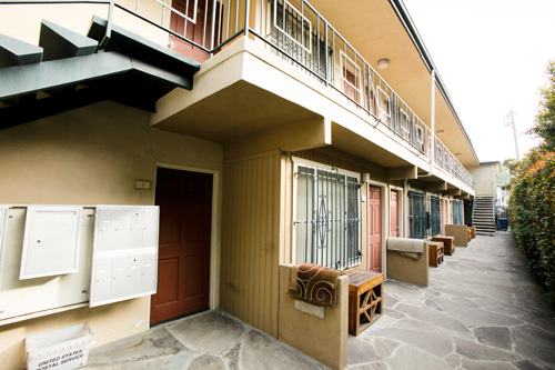 Centurion Apartments | 1240 W 29th St, Los Angeles, CA 90007, USA | Phone: (323) 731-1034