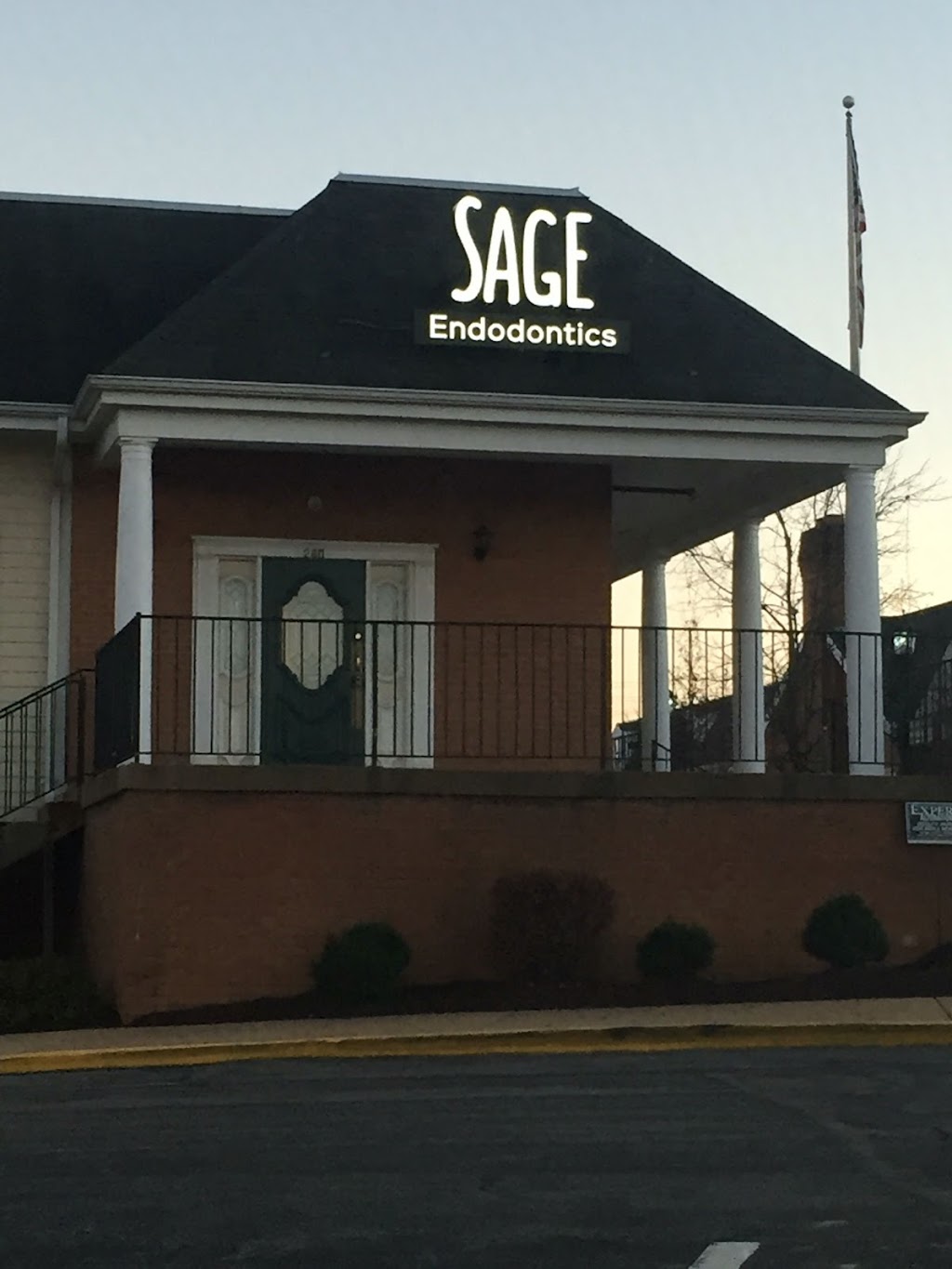 Sage Endodontics | 260 Lamp and Lantern Village, Town and Country, MO 63017, USA | Phone: (636) 220-3553