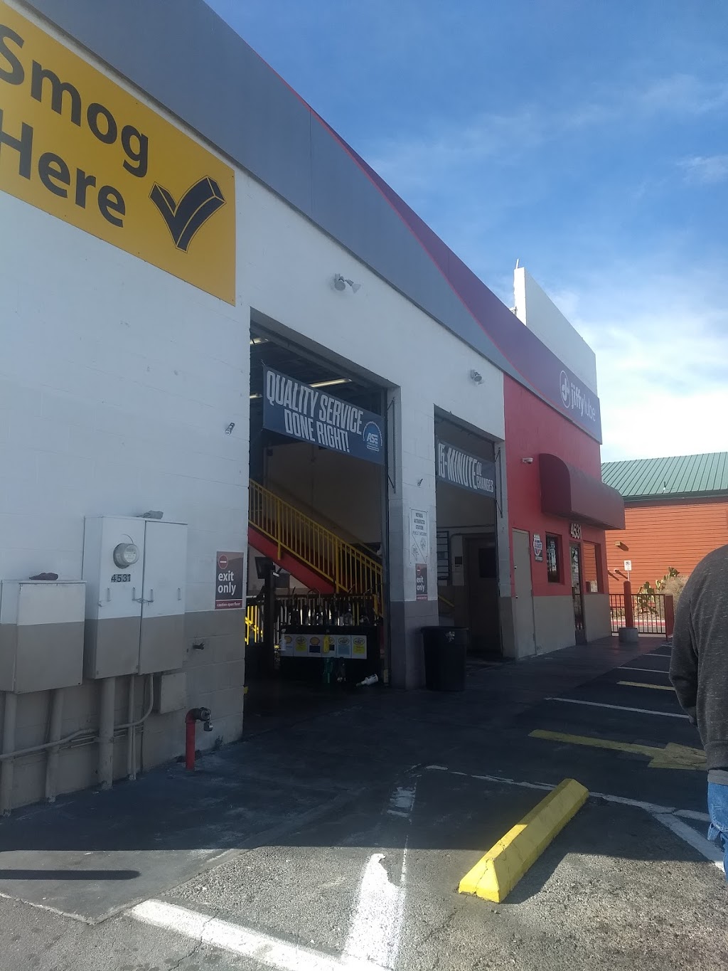 Jiffy Lube | 4531 N Rancho Dr, Las Vegas, NV 89130, USA | Phone: (702) 656-8000