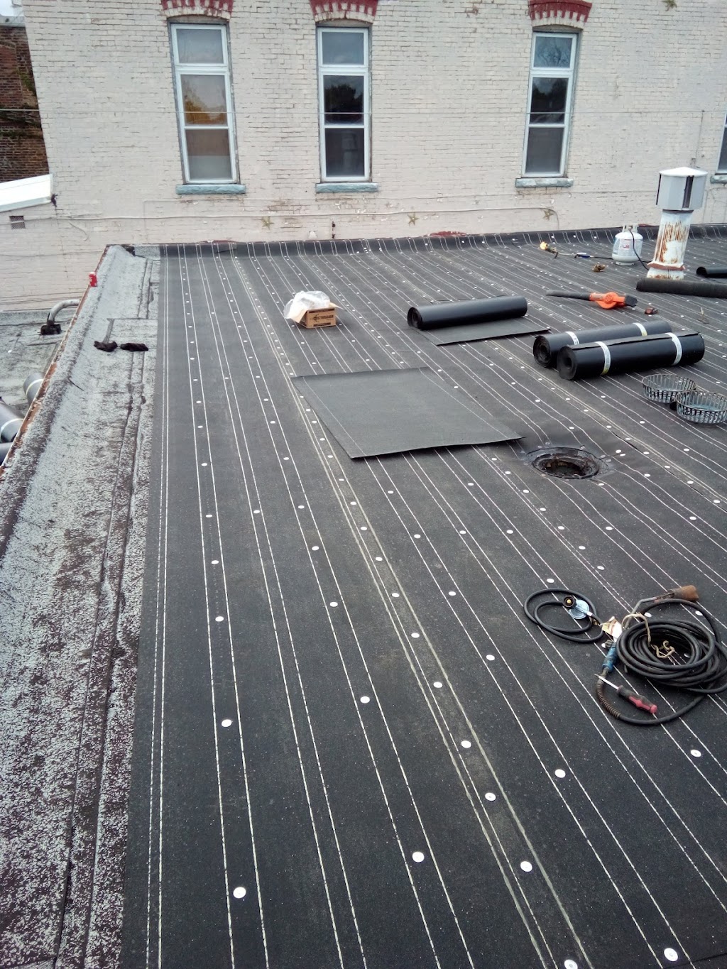 Absolute Roofing | 6337 Sugar Creek Rd, Lancaster, KY 40444 | Phone: (859) 693-7797