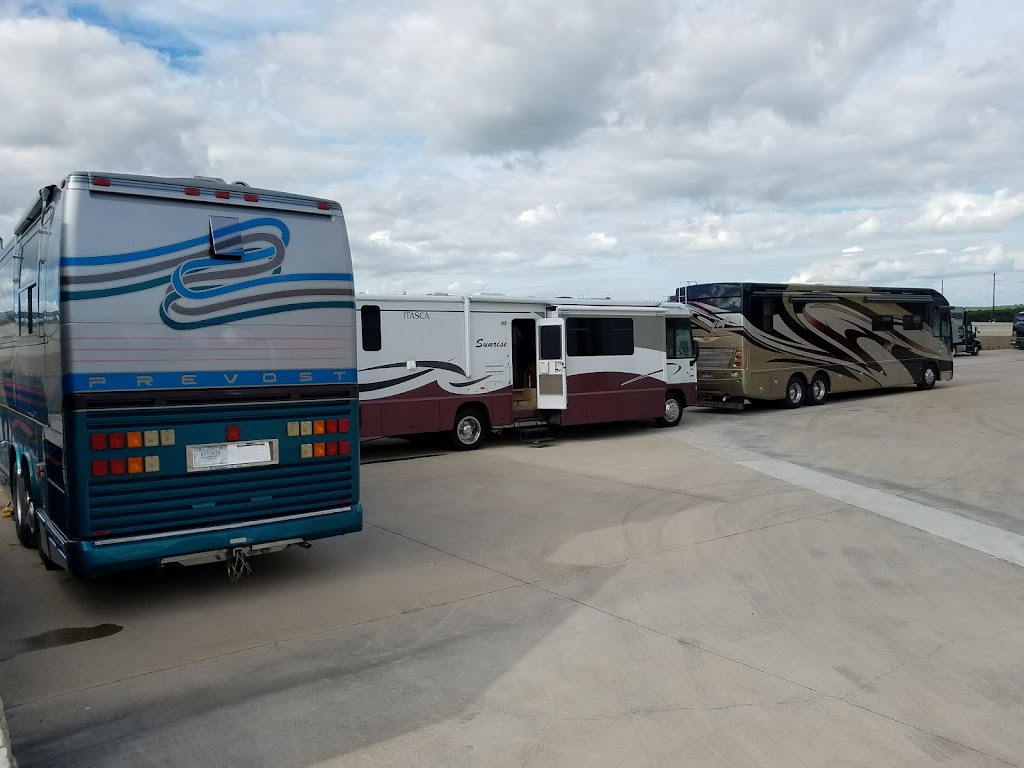 Best Value RV | 11505 US-380, Krum, TX 76249, USA | Phone: (866) 724-2378