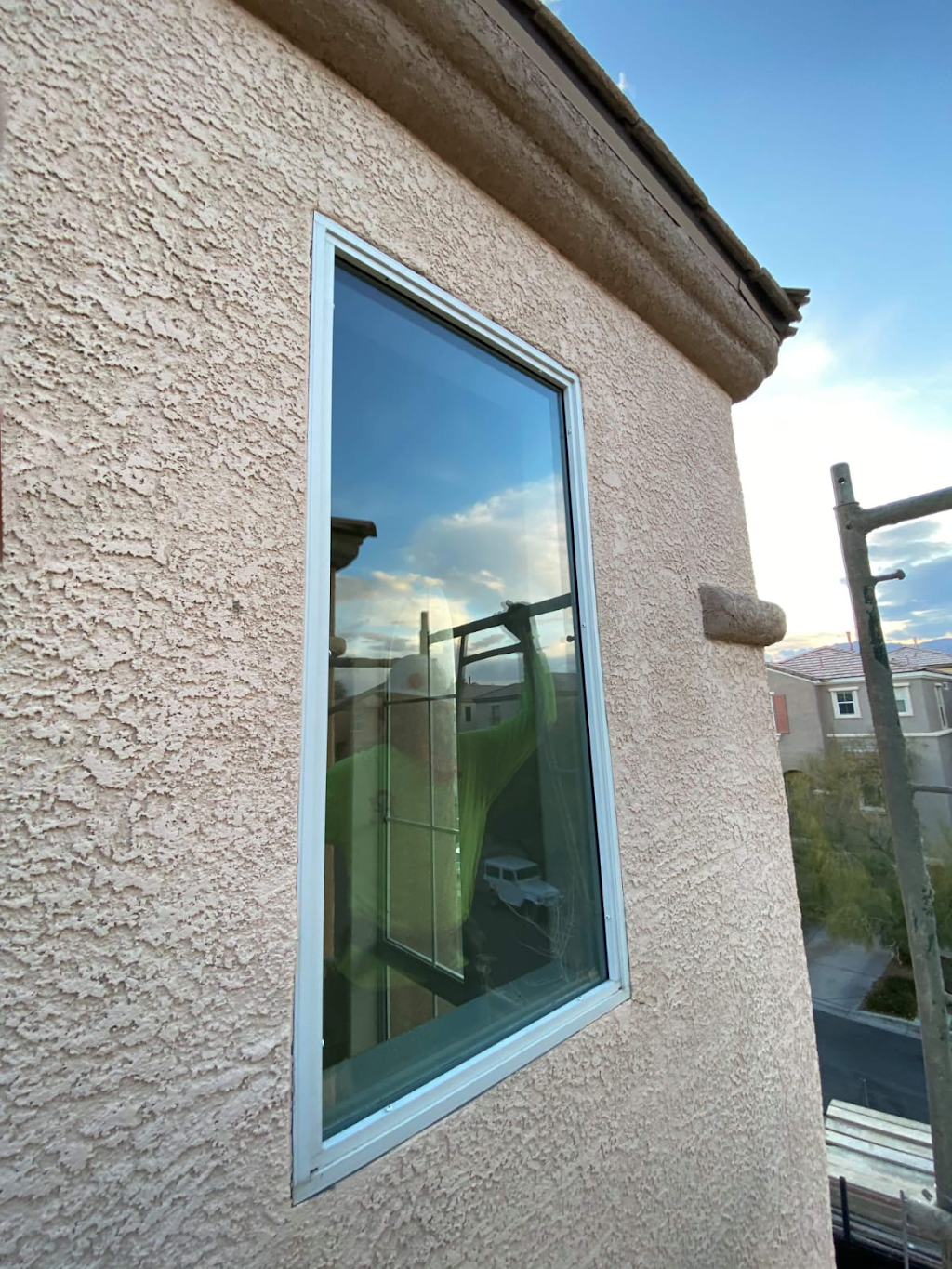 Ramirez Glass Installation Services | 1105 Nassau Dr, Las Vegas, NV 89108, USA | Phone: (702) 521-0251