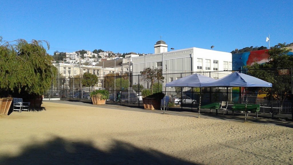 Rikki Streicher Field | 100 Collingwood St, San Francisco, CA 94114, USA | Phone: (415) 831-6810